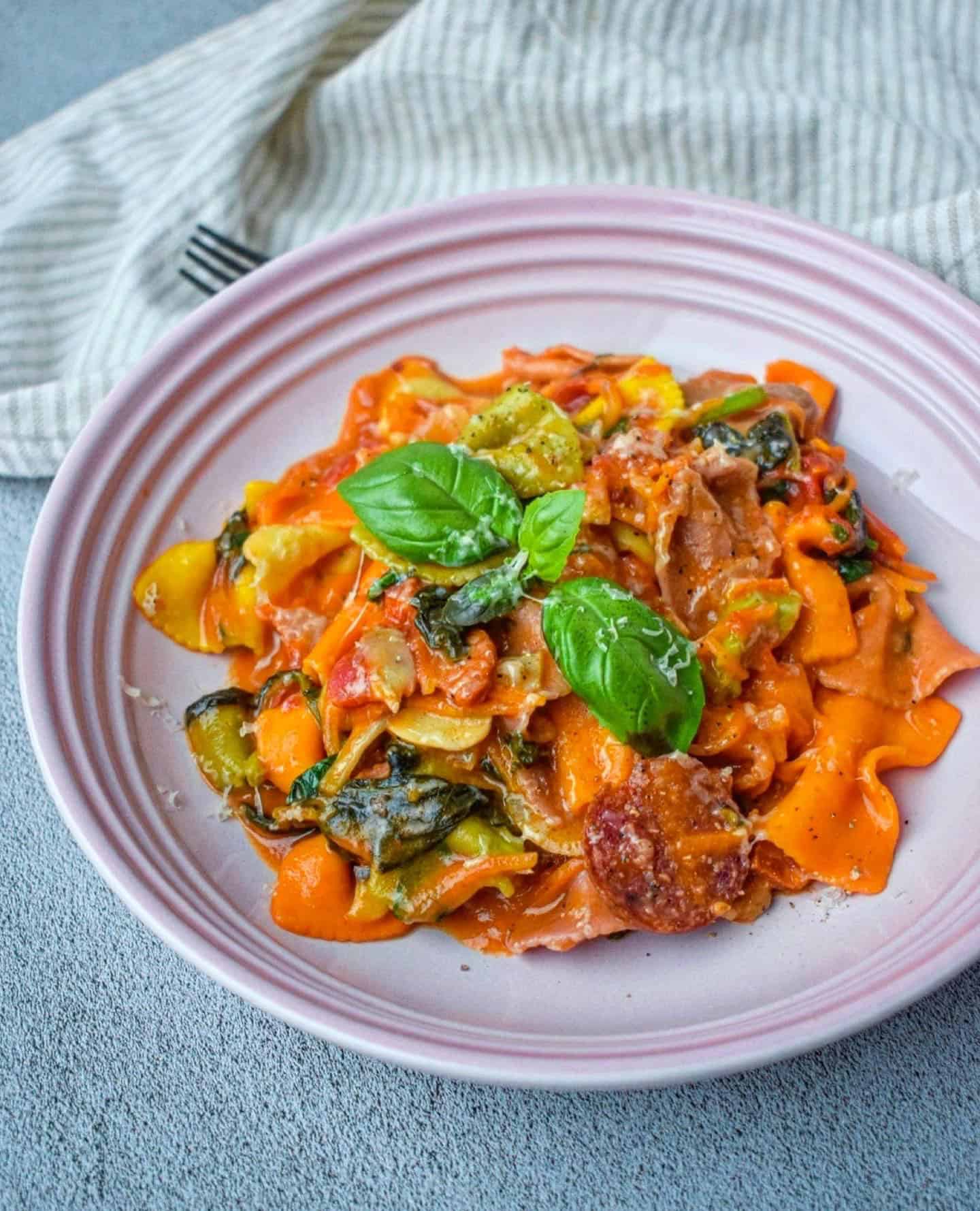 One pot pasta med chorizo og grønt