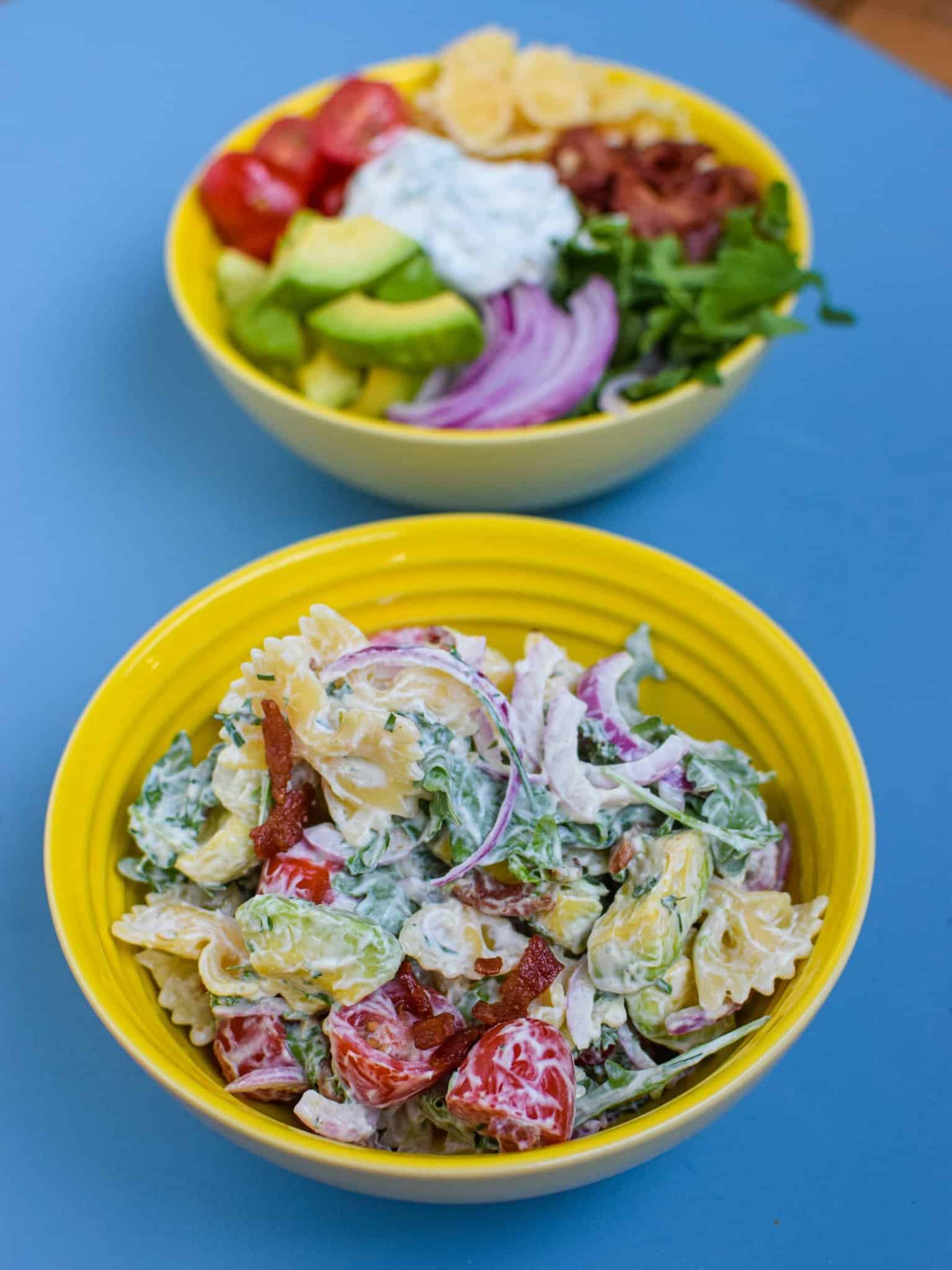 Nem pastasalat med yoghurtdressing