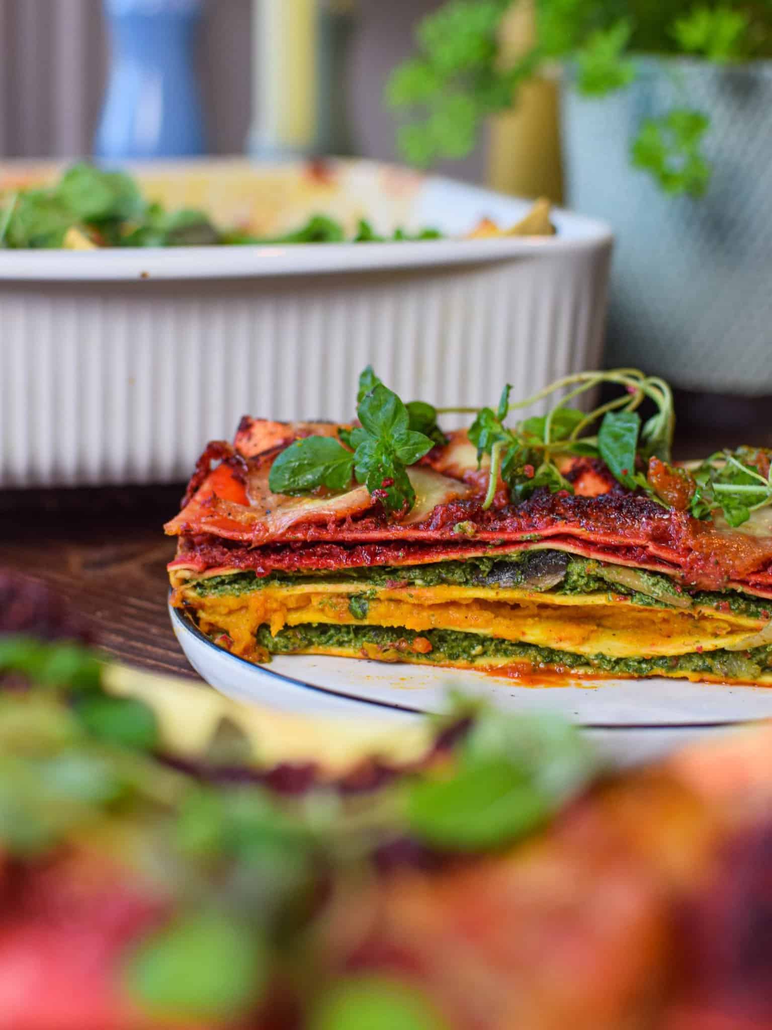 Vegetarisk regnbue lasagne