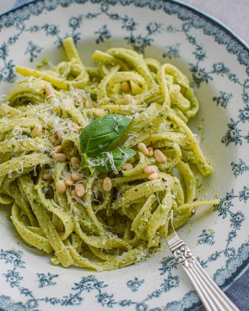Pasta pesto