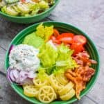Nem pastasalat med yoghurtdressing