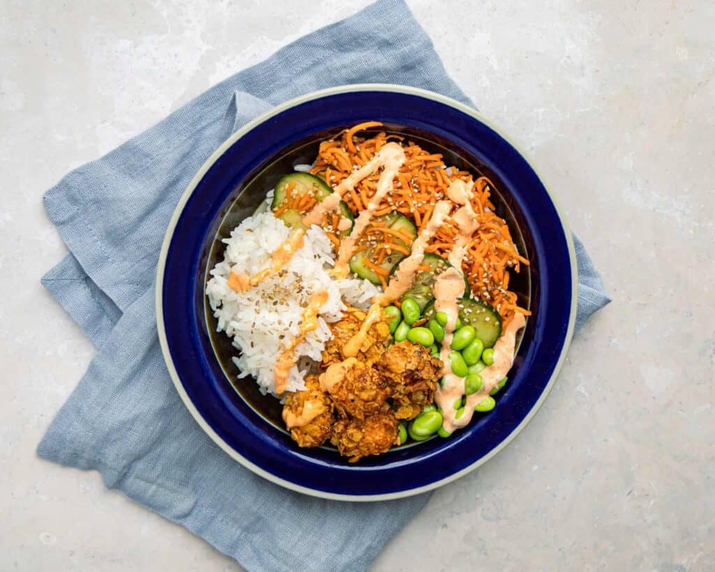 Buddha bowl med crispy chicken